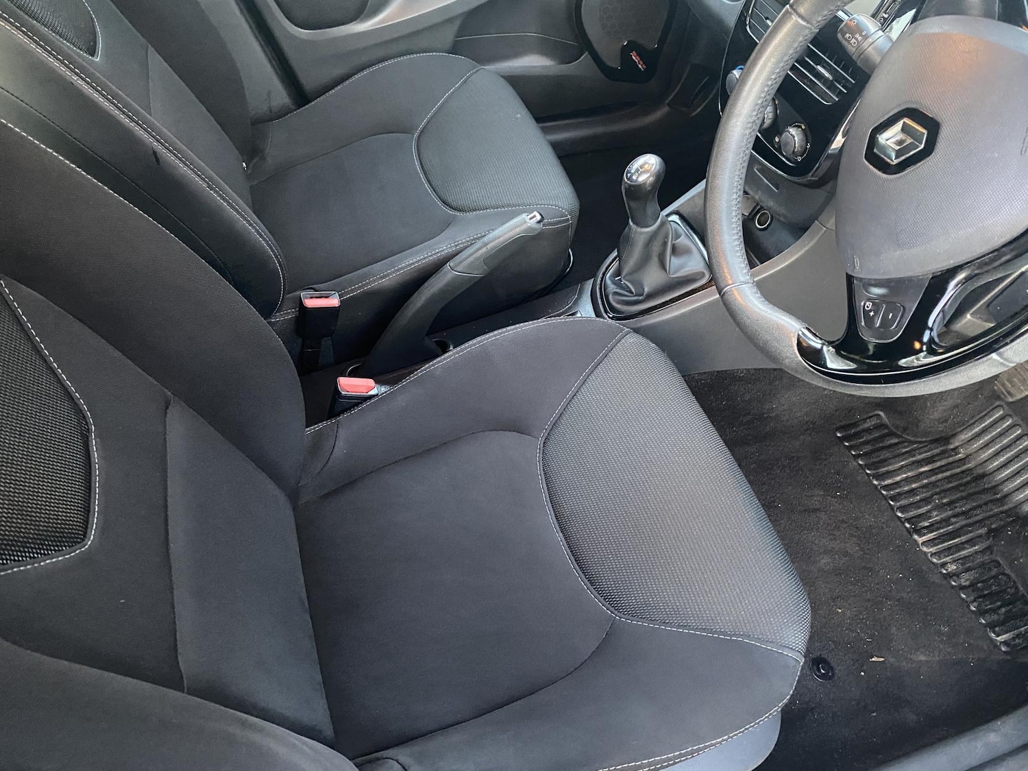 Used Renault Clio 2013 for sale - 77008879: Photo 38