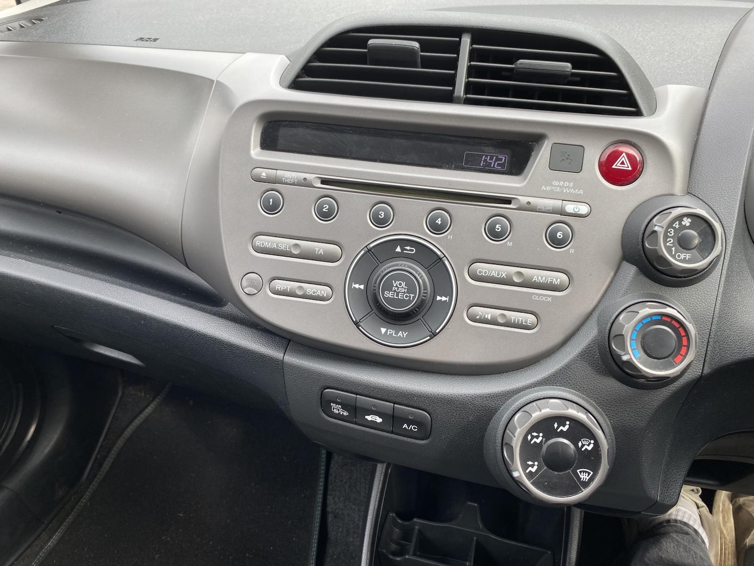 Used Honda Jazz 2010 for sale - 78085656: Photo 39