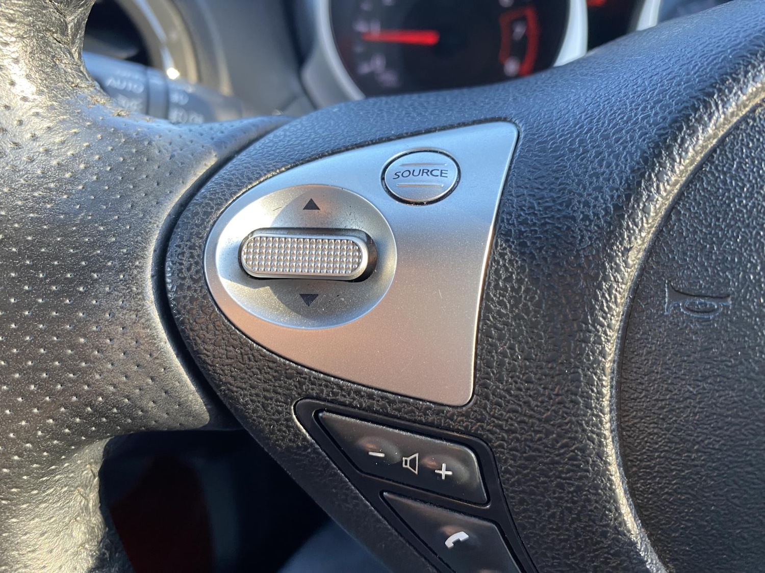 Used Nissan Juke 2012 for sale - 77205050: Photo 39