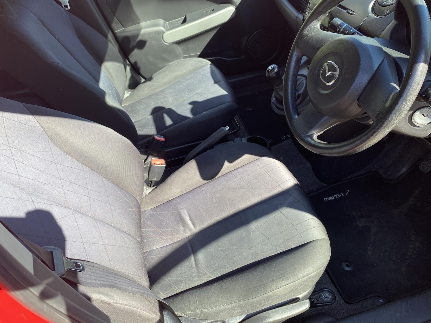 Used Mazda Mazda2 2012 for sale - 78156438: Photo 27