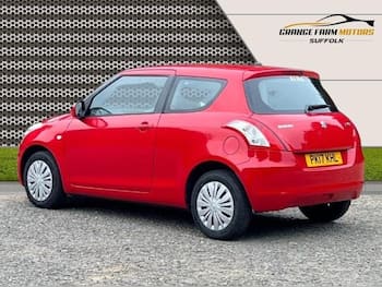 Used Suzuki Swift 2017 for sale - 79652920: Photo