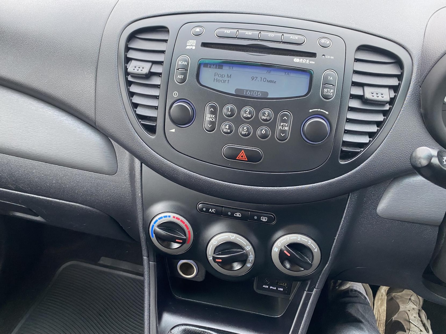 Used Hyundai i10 2013 for sale - 77767158: Photo 18