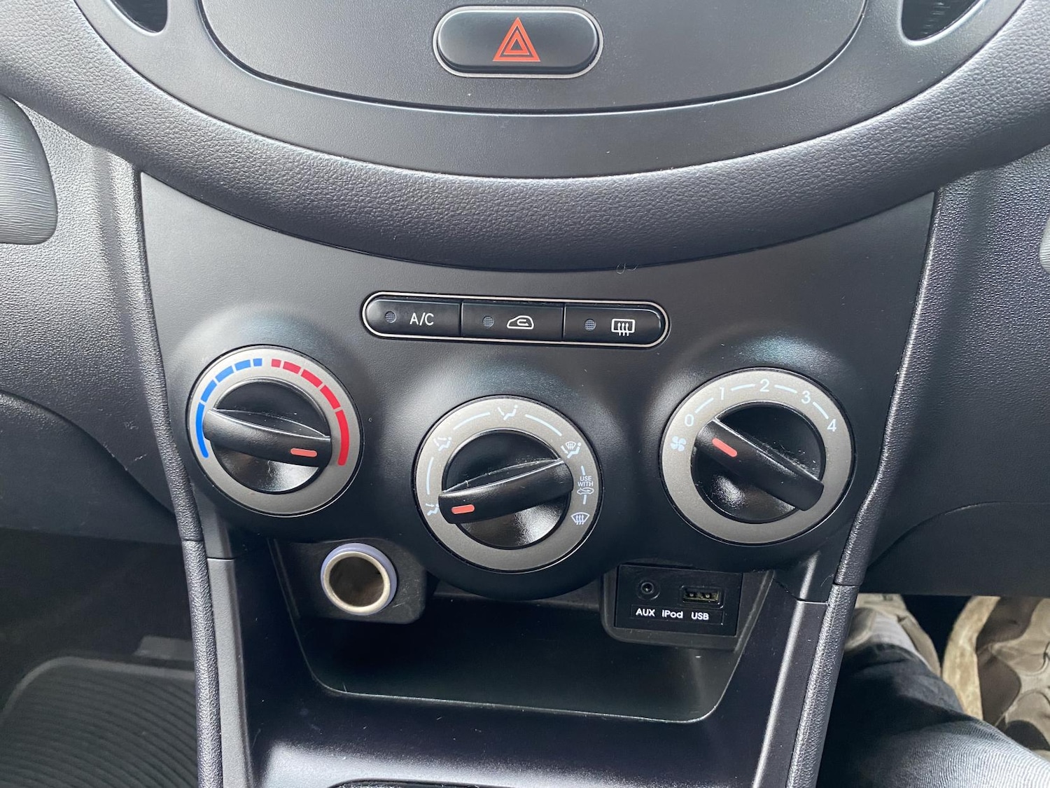 Used Hyundai i10 2013 for sale - 77767158: Photo 19