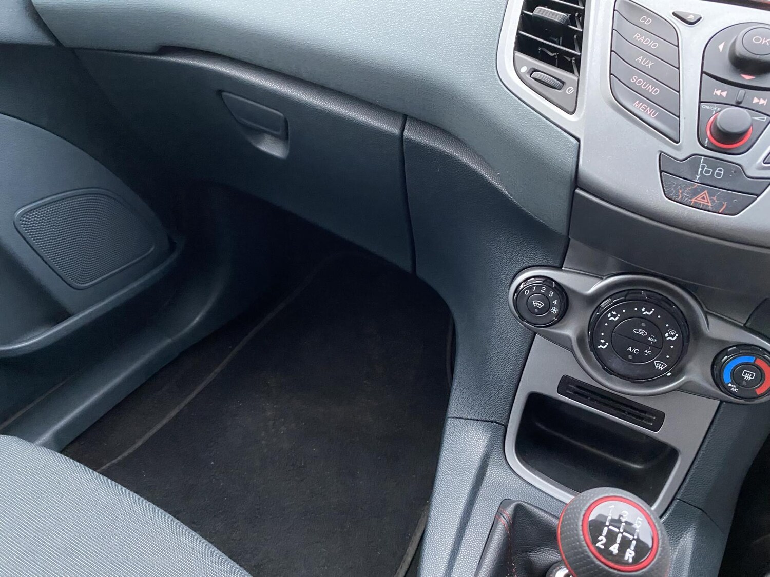 Used Ford Fiesta 2011 for sale - 77548653: Photo 36