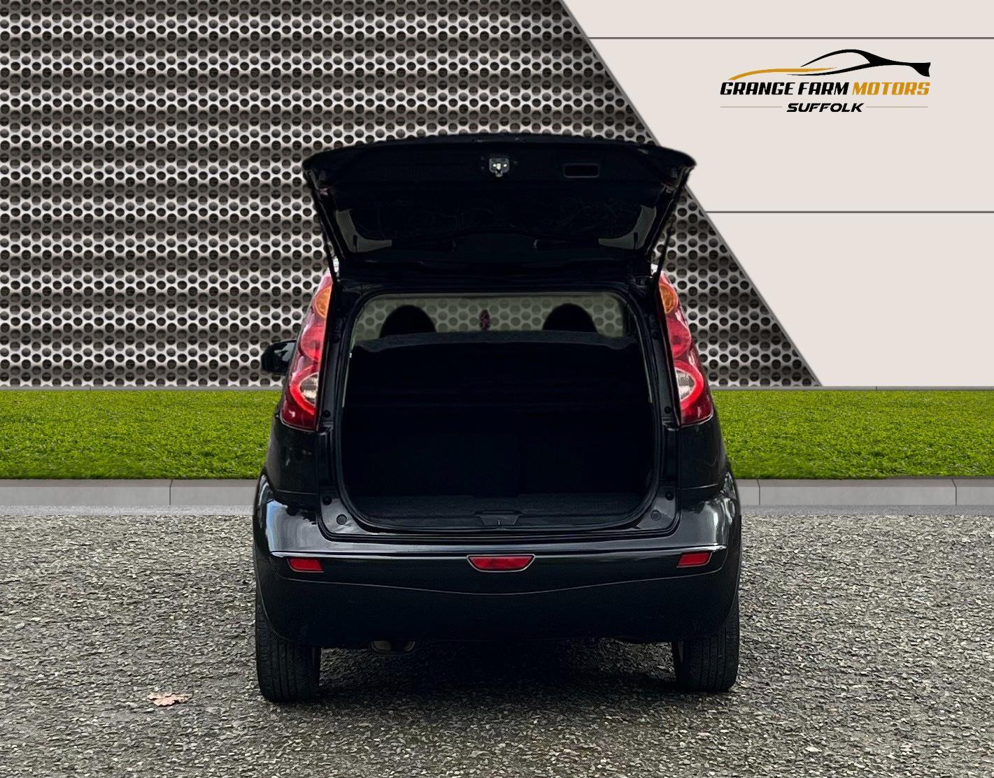 Used Nissan Note 2010 for sale - 77656696: Photo 5