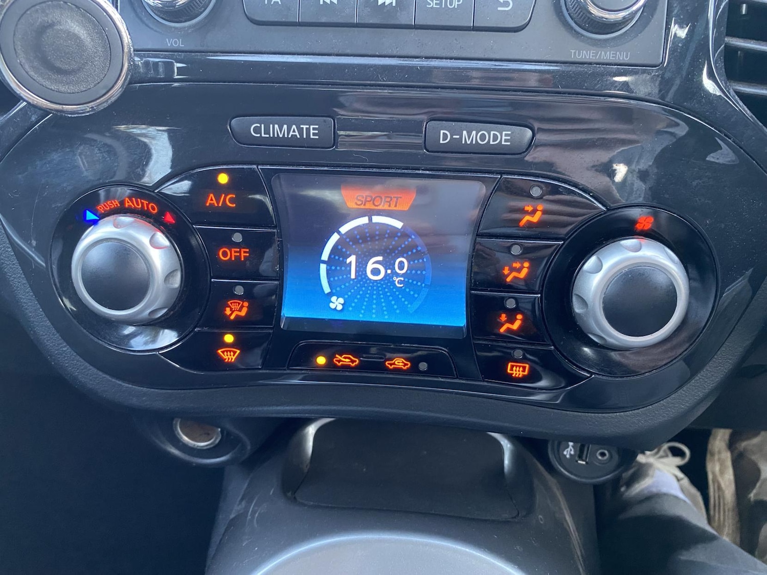 Used Nissan Juke 2011 for sale - 77656684: Photo 17