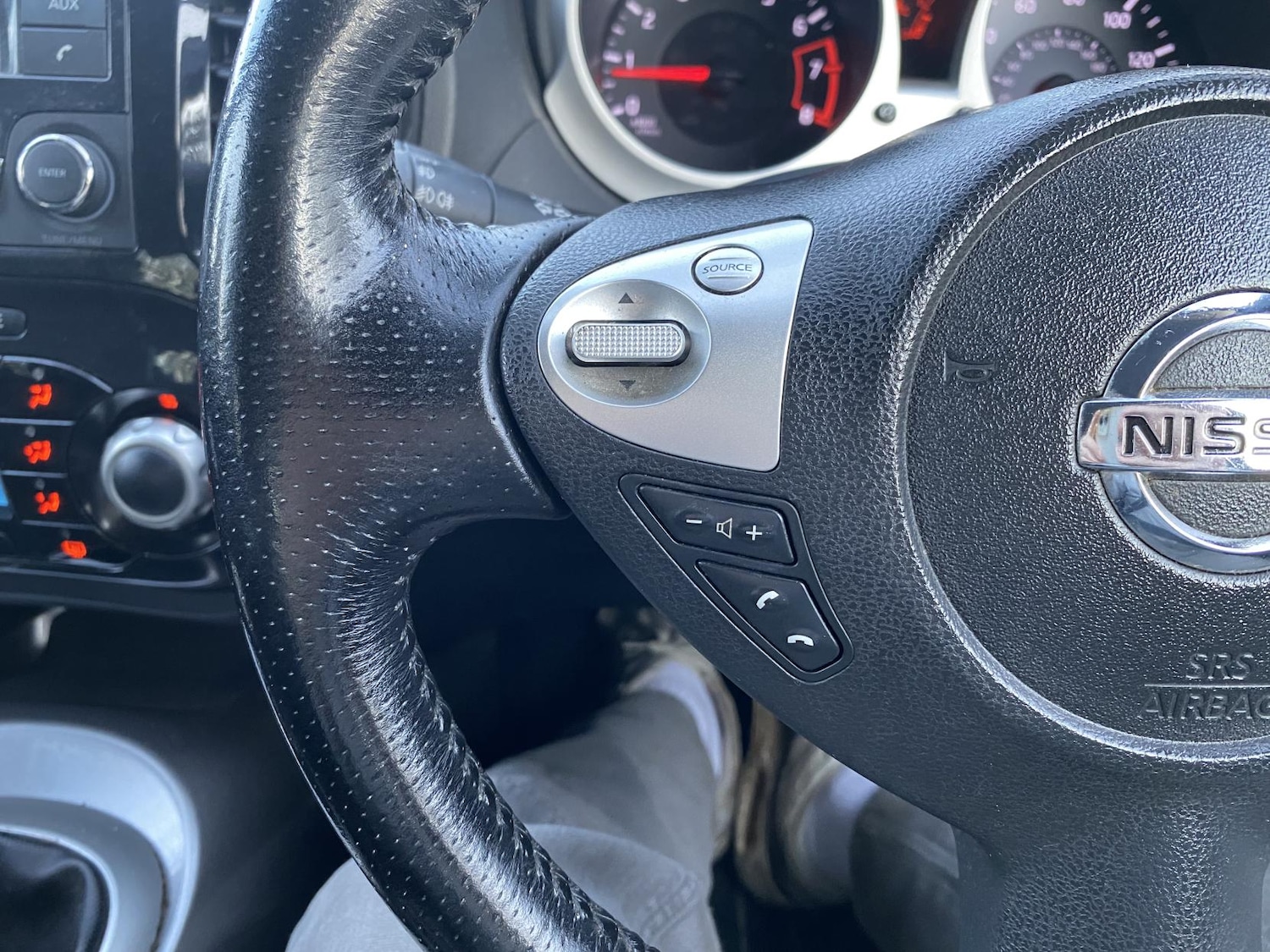 Used Nissan Juke 2011 for sale - 77656684: Photo 40