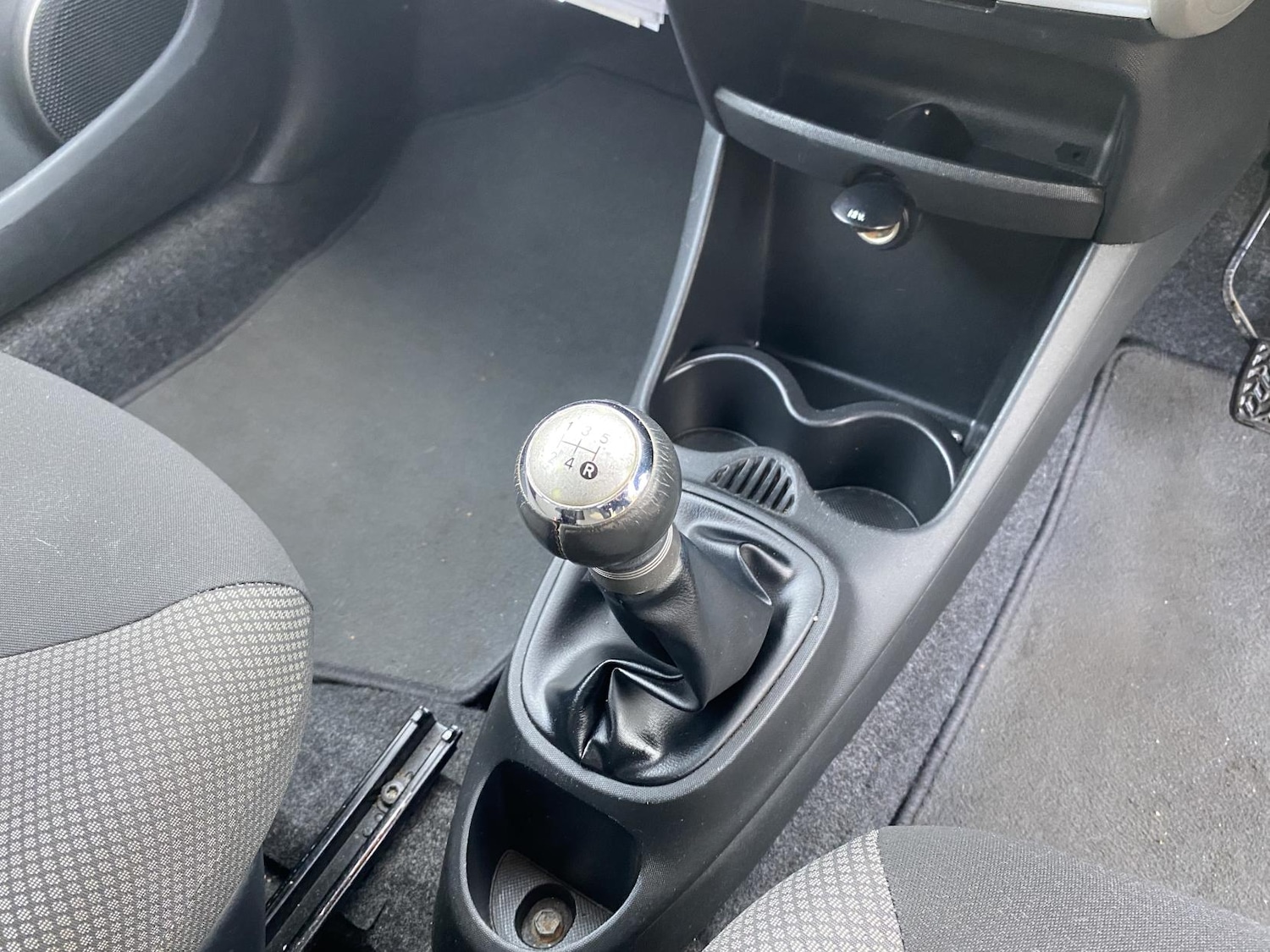 Used Toyota AYGO 2013 for sale - 77026188: Photo 14