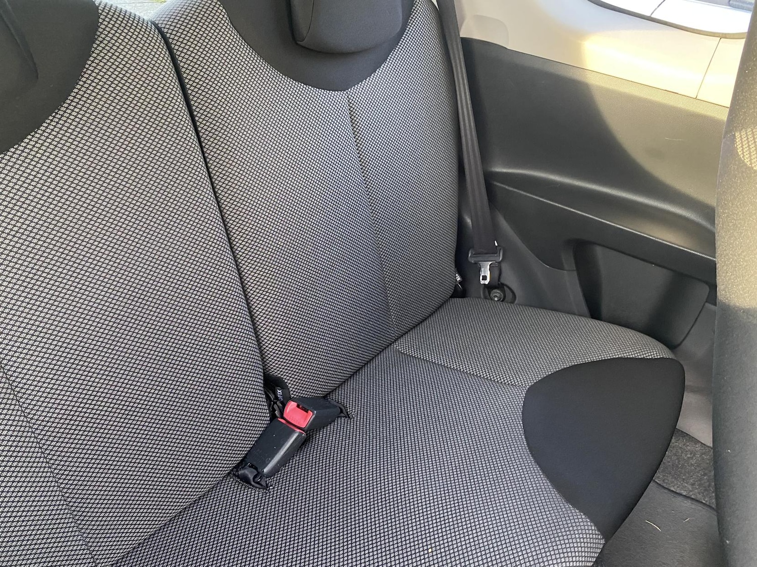 Used Toyota AYGO 2013 for sale - 77026188: Photo 19