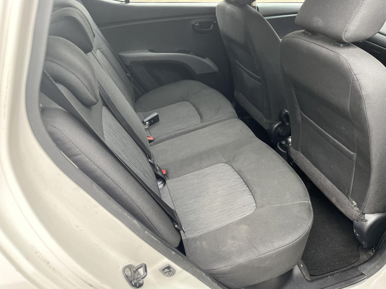 Used Hyundai i10 2014 for sale - 77682224: Photo 26