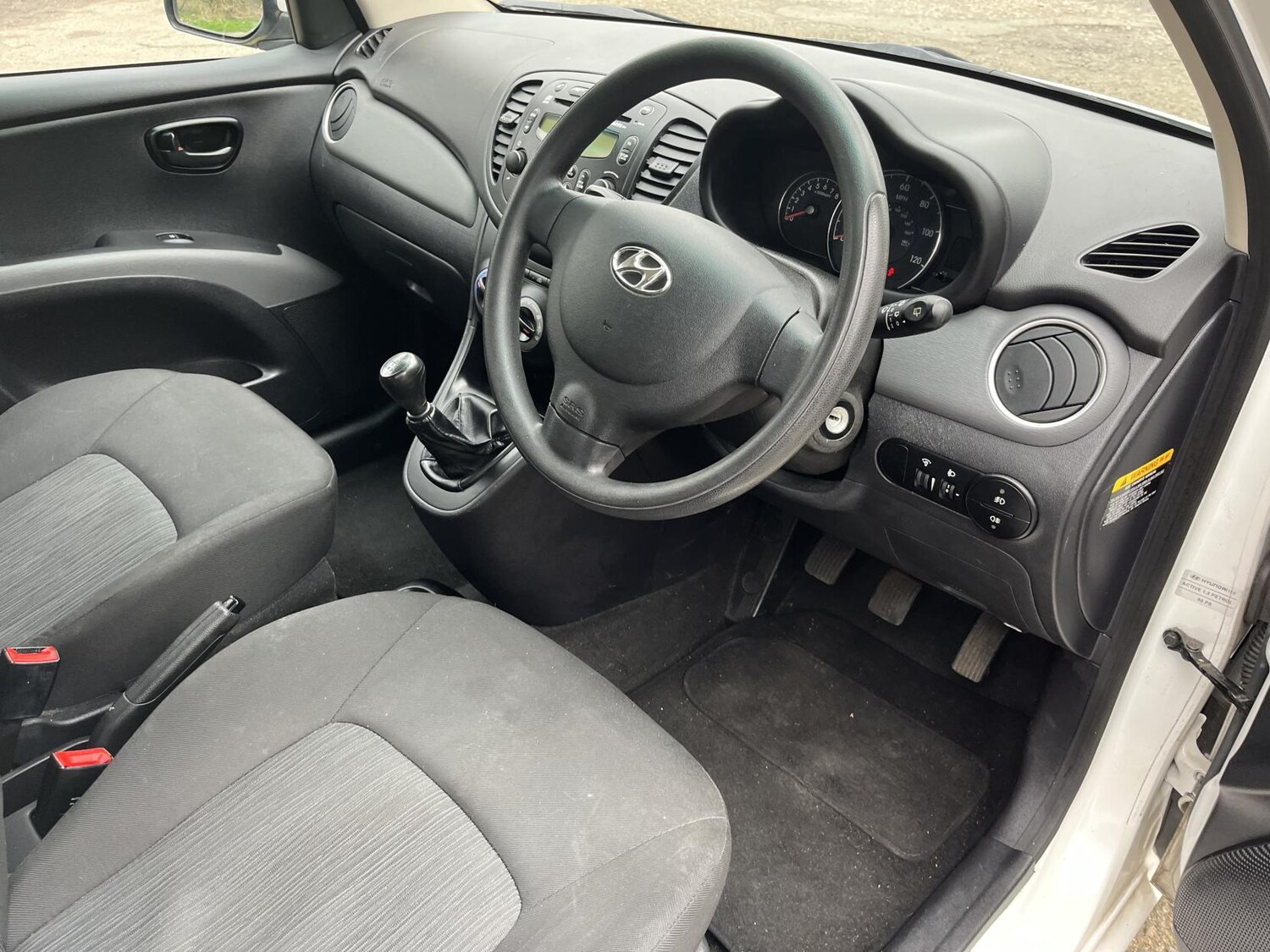 Used Hyundai i10 2014 for sale - 77682224: Photo 30