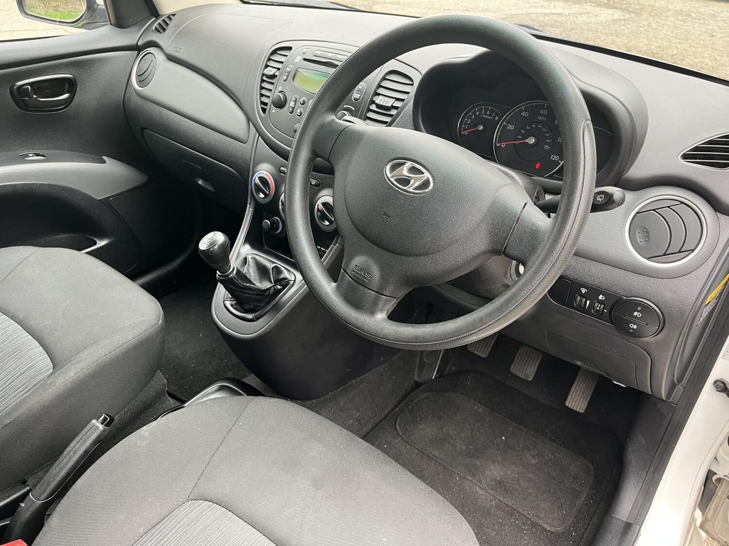 Used Hyundai i10 2014 for sale - 77682224: Photo 31