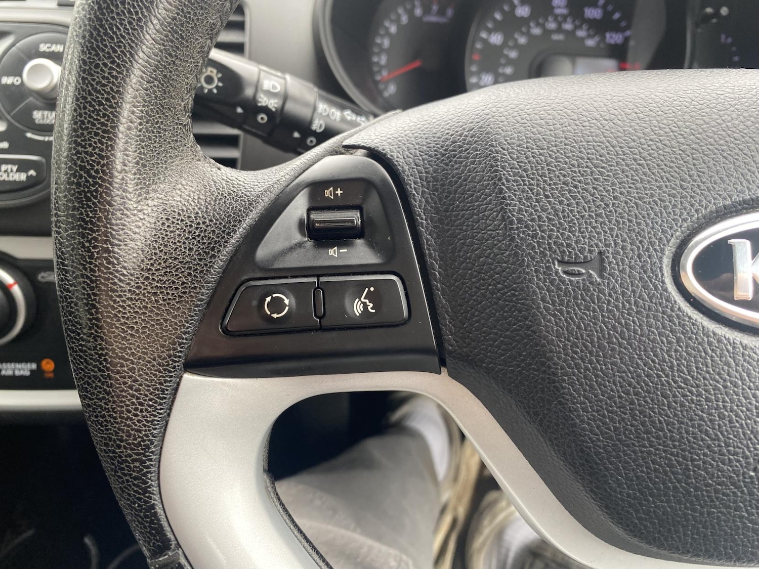 Used Kia Picanto 2011 for sale - 77848272: Photo 38