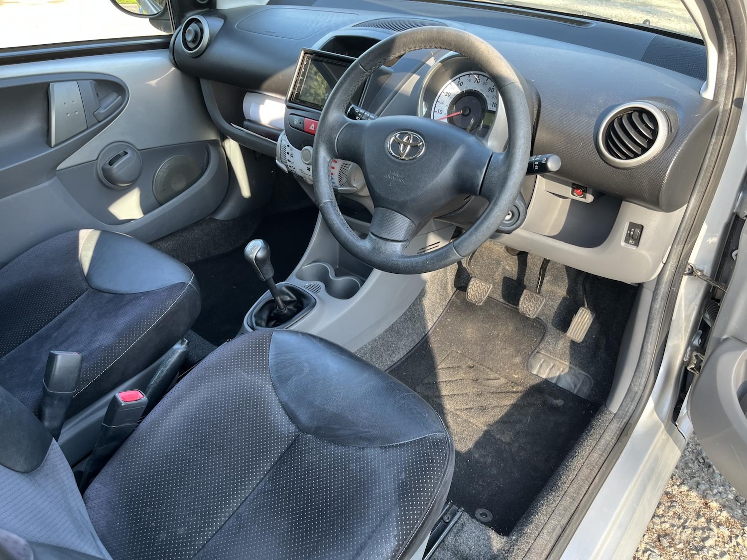 Used Toyota AYGO 2011 for sale - 77954454: Photo 26