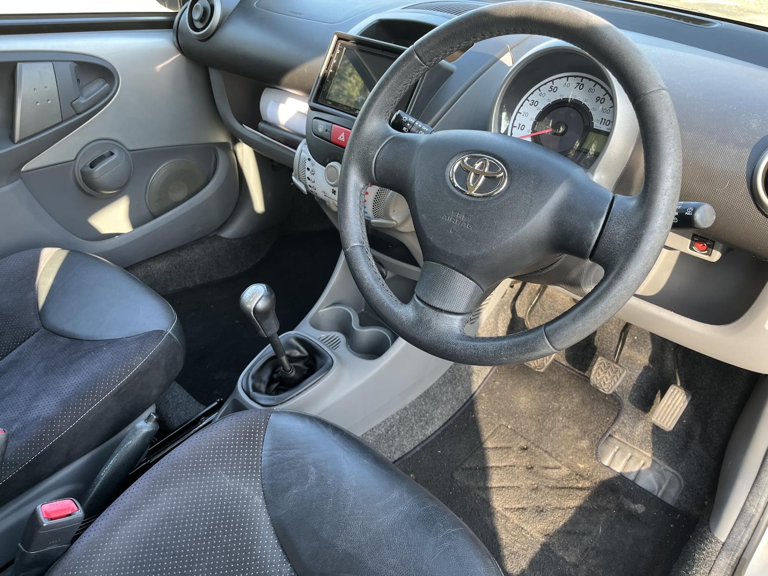 Used Toyota AYGO 2011 for sale - 77954454: Photo 27