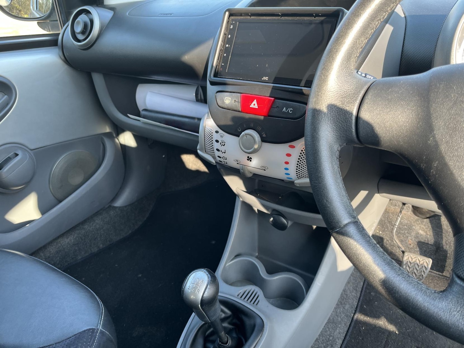 Used Toyota AYGO 2011 for sale - 77954454: Photo 28