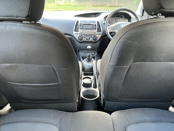 Used Hyundai i20 2013 for sale - 76306119: Photo 16