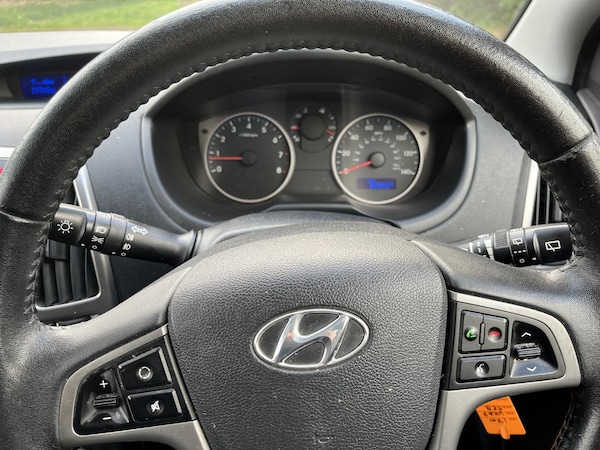Used Hyundai i20 2013 for sale - 76306119: Photo 29