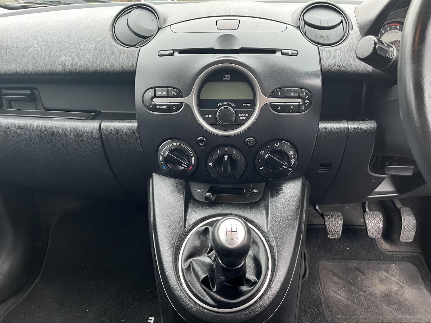 Used Mazda Mazda2 2010 for sale - 77329554: Photo 35