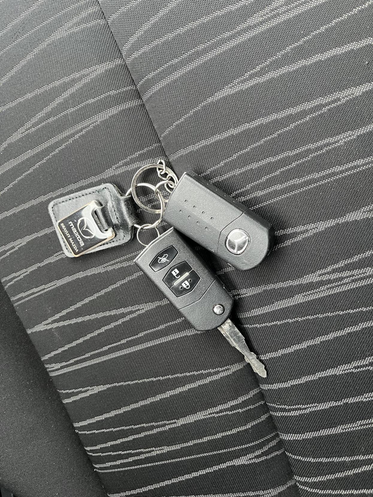 Used Mazda Mazda2 2010 for sale - 77329554: Photo 38