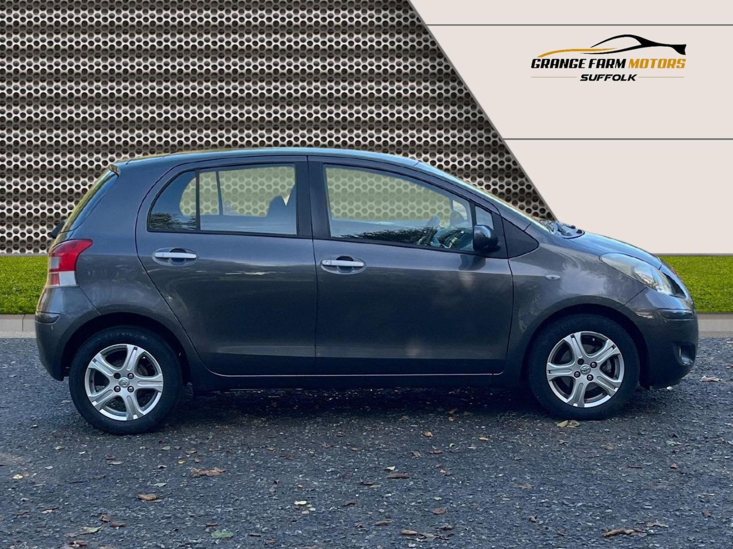 Used Toyota Yaris 2010 for sale - 76571943: Photo 13