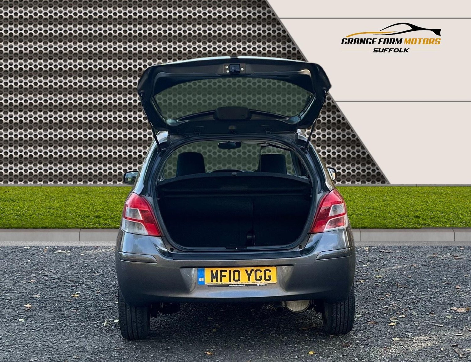 Used Toyota Yaris 2010 for sale - 76571943: Photo 21