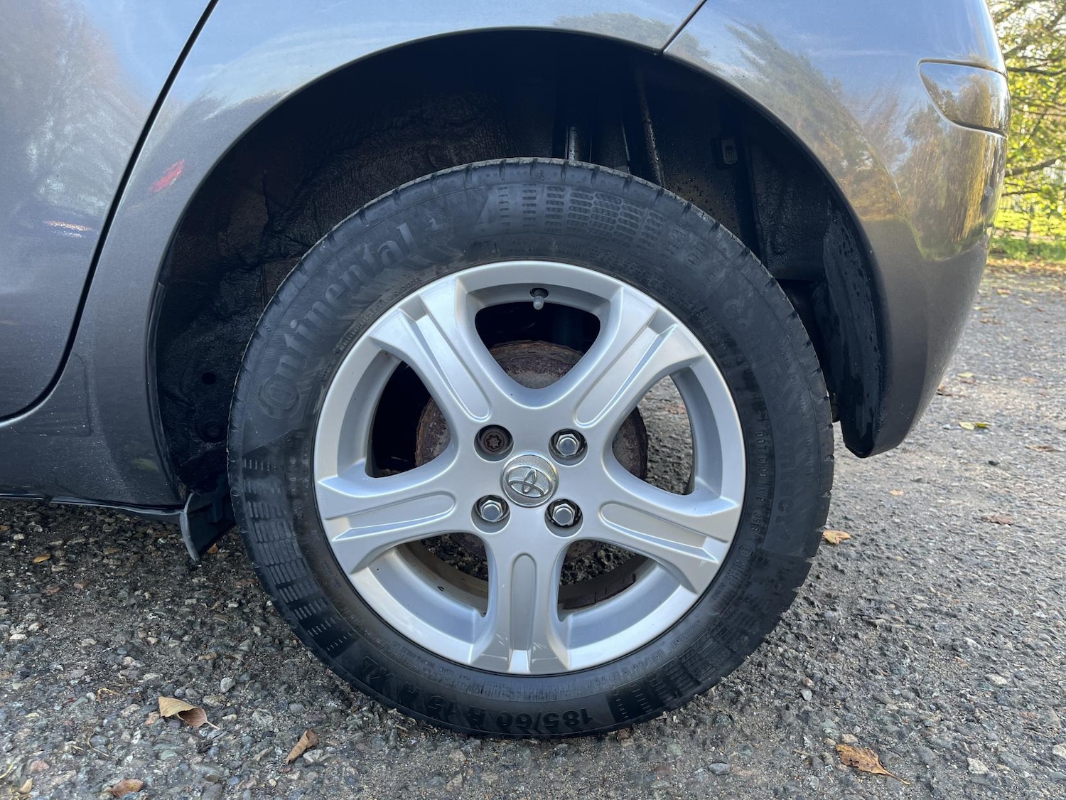 Used Toyota Yaris 2010 for sale - 76571943: Photo 26