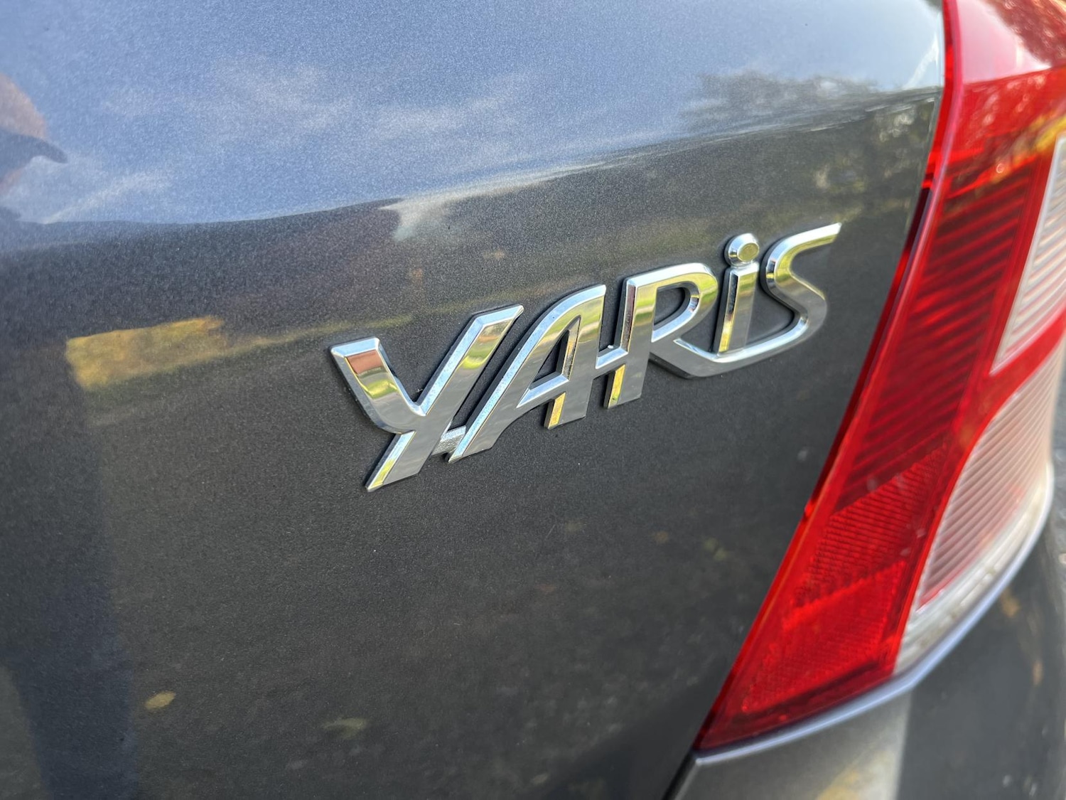 Used Toyota Yaris 2010 for sale - 76571943: Photo 34