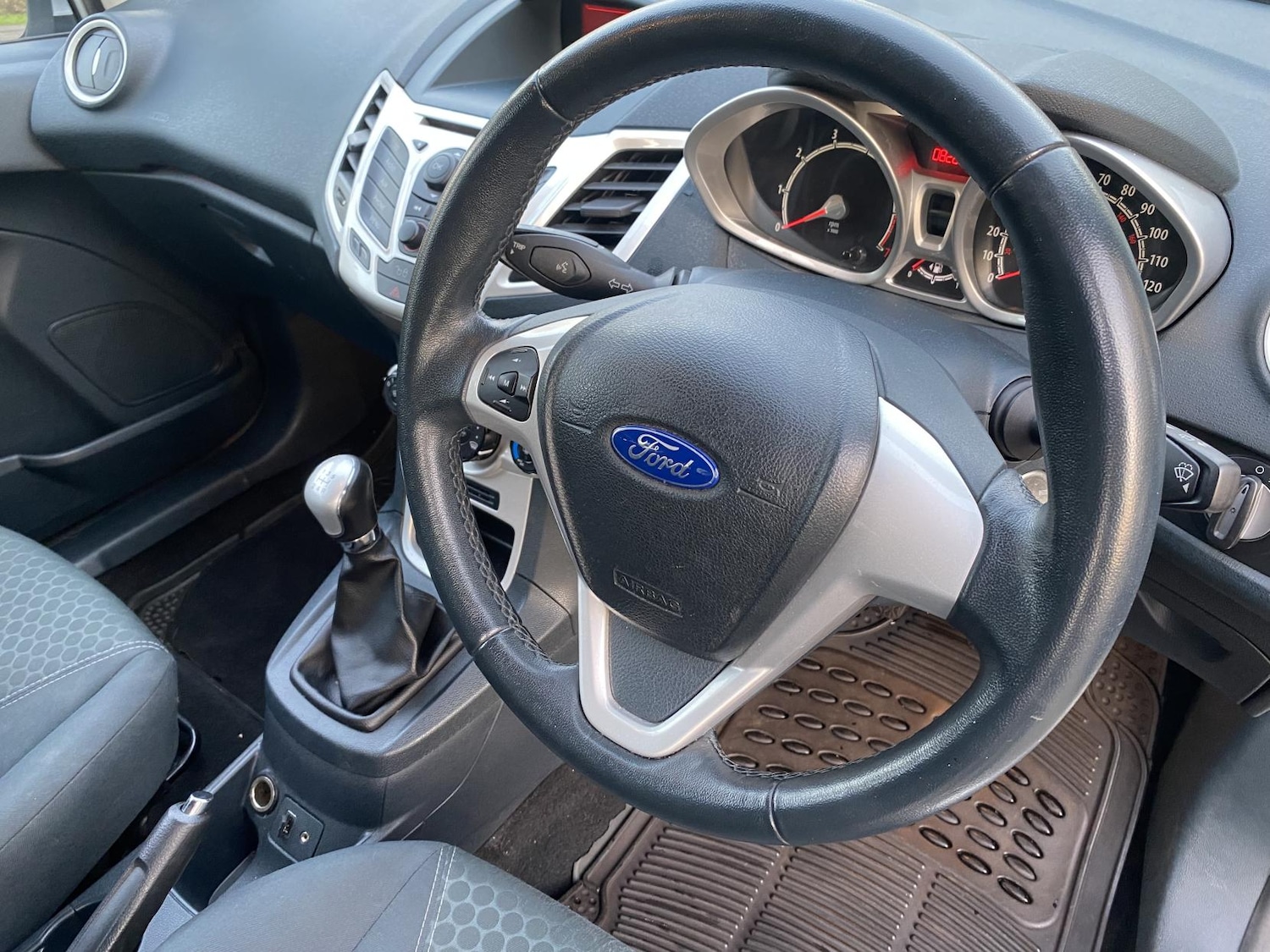 Used Ford Fiesta 2011 for sale - 77409926: Photo 12