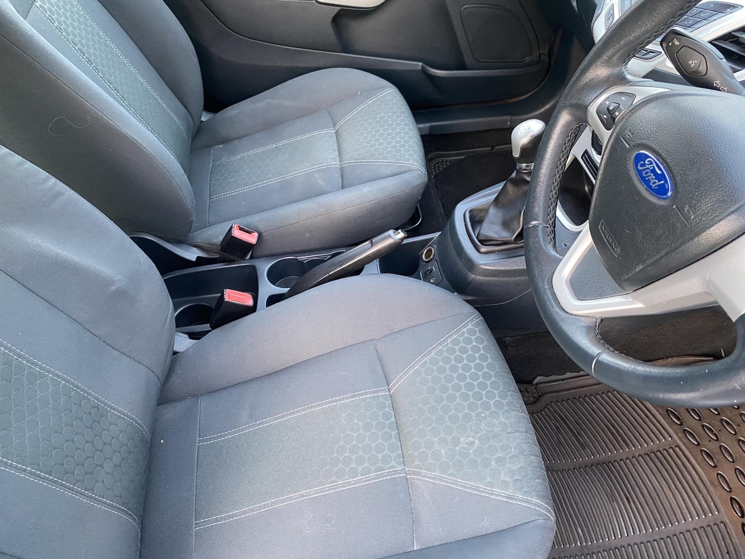 Used Ford Fiesta 2011 for sale - 77409926: Photo 29