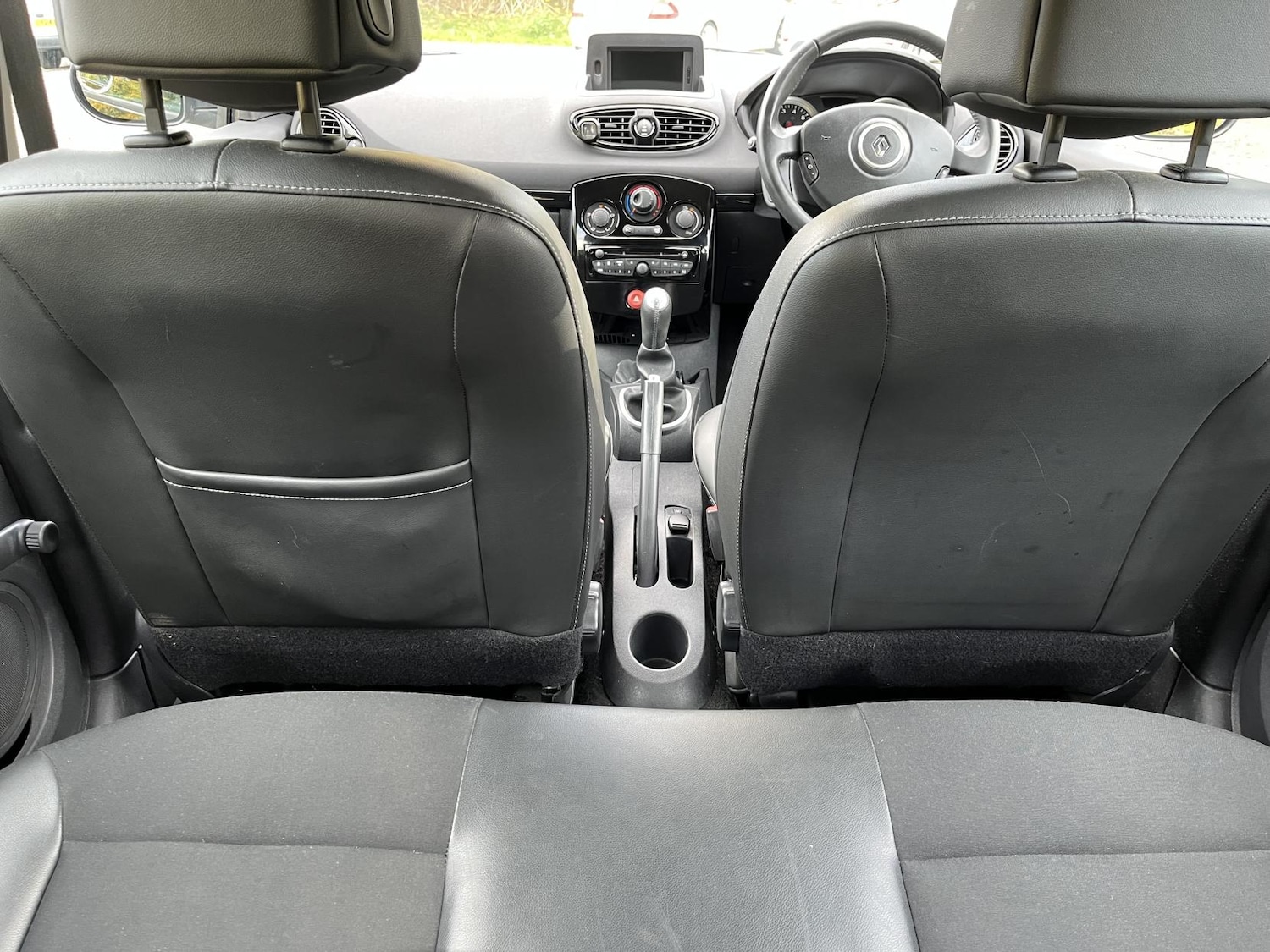 Used Renault Clio 2012 for sale - 76397292: Photo 12