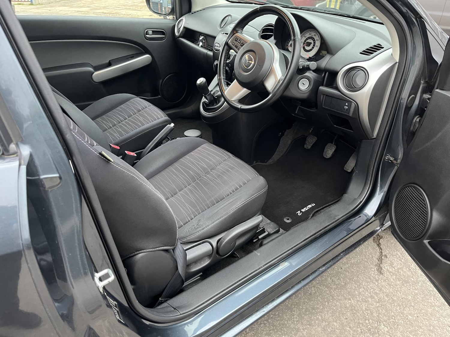 Used Mazda Mazda2 2009 for sale - 77532313: Photo 7