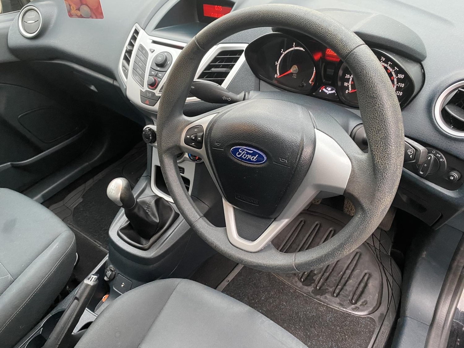 Used Ford Fiesta 2011 for sale - 76731138: Photo 10