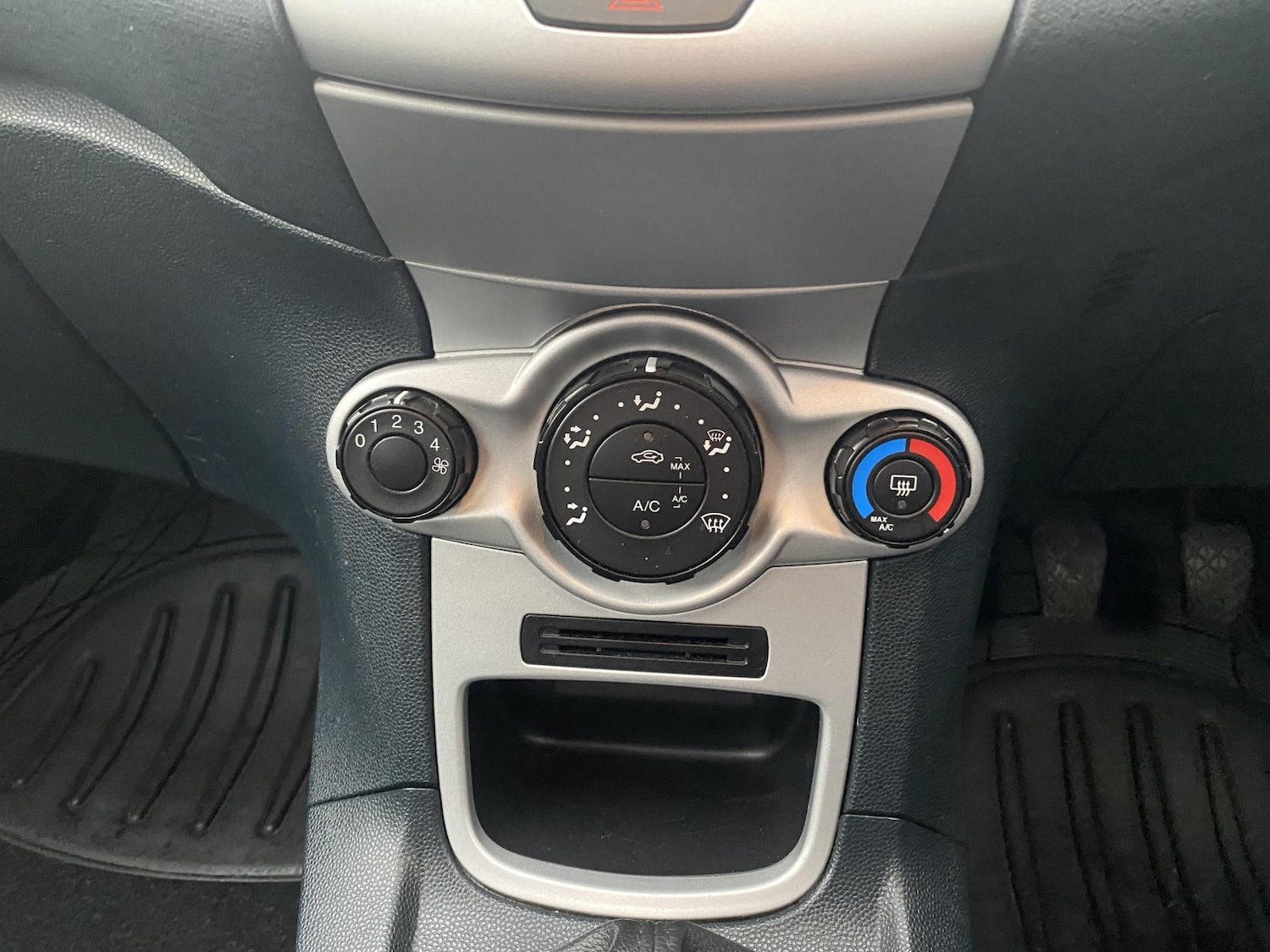 Used Ford Fiesta 2011 for sale - 76731138: Photo 26