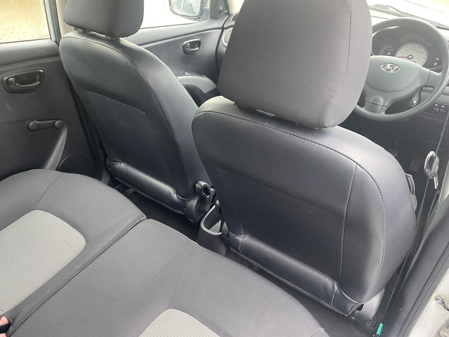 Used Hyundai i10 2010 for sale - 77466069: Photo 12