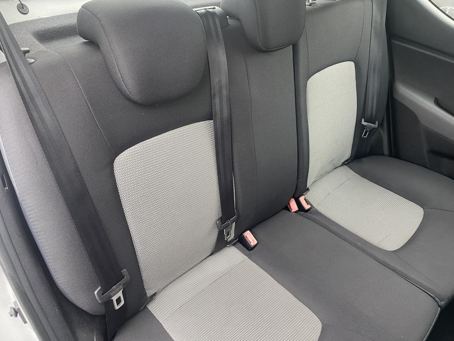 Used Hyundai i10 2010 for sale - 77466069: Photo 14