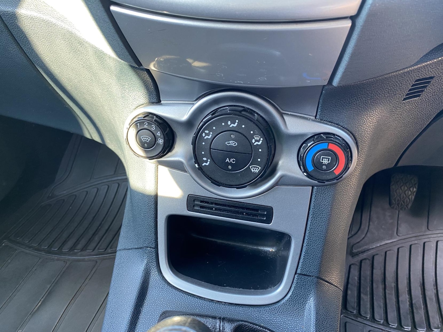 Used Ford Fiesta 2009 for sale - 76537008: Photo 49