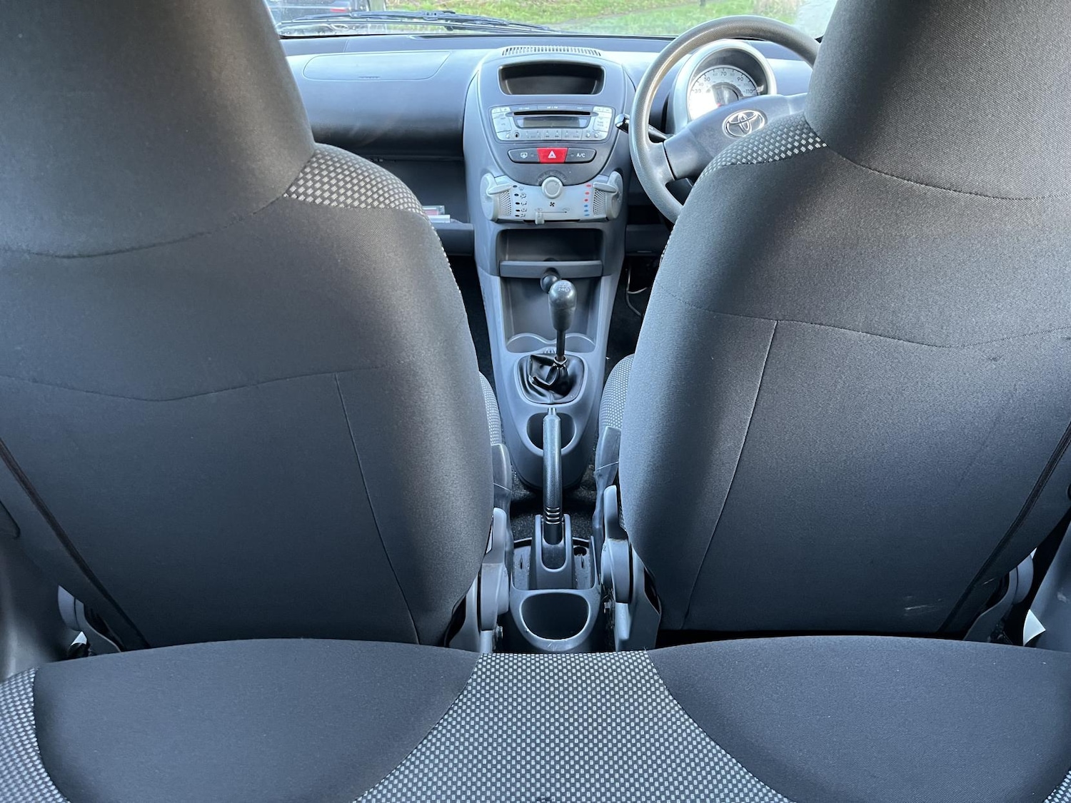 Used Toyota AYGO 2010 for sale - 77228519: Photo 16