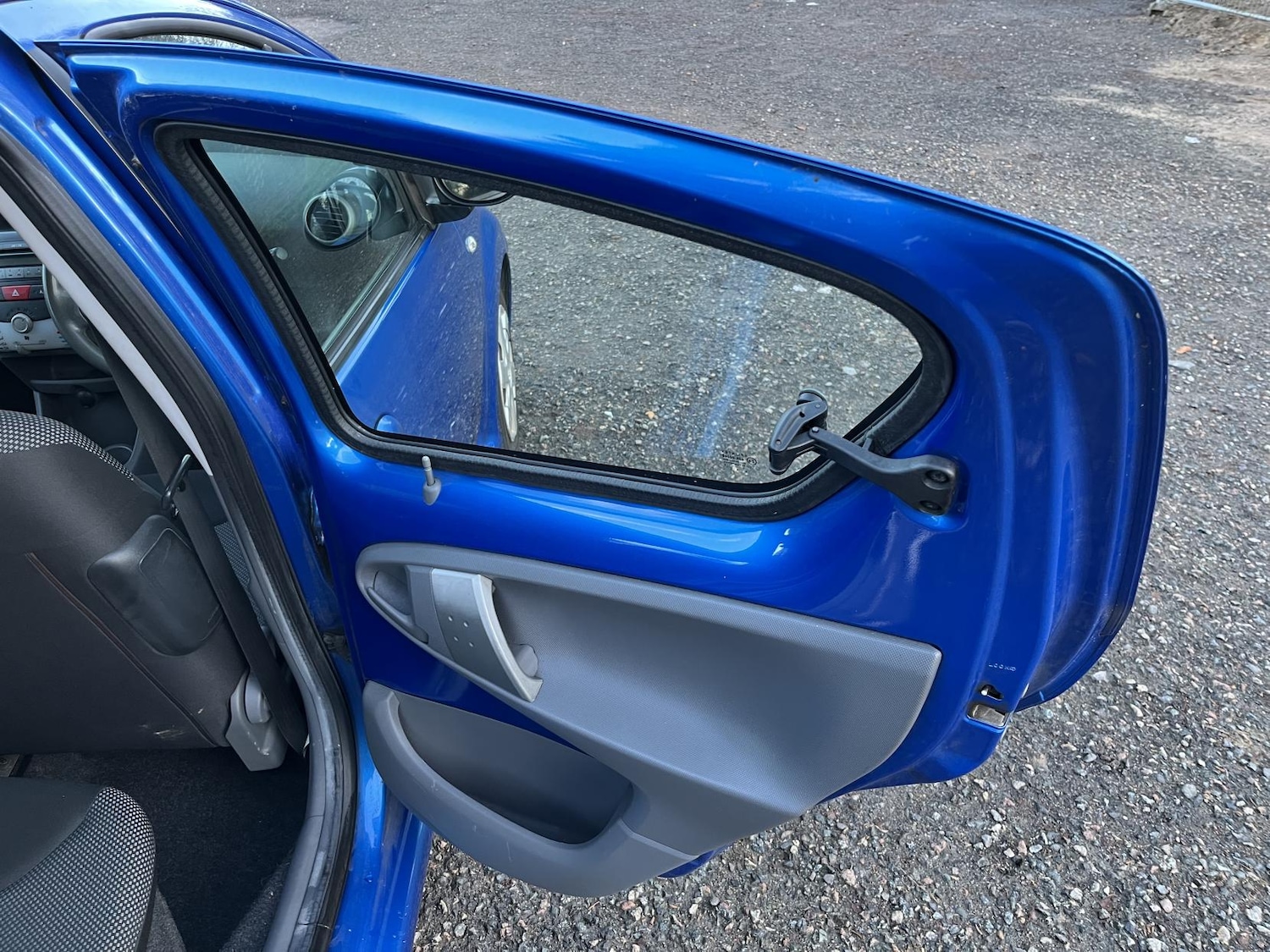 Used Toyota AYGO 2010 for sale - 77228519: Photo 27