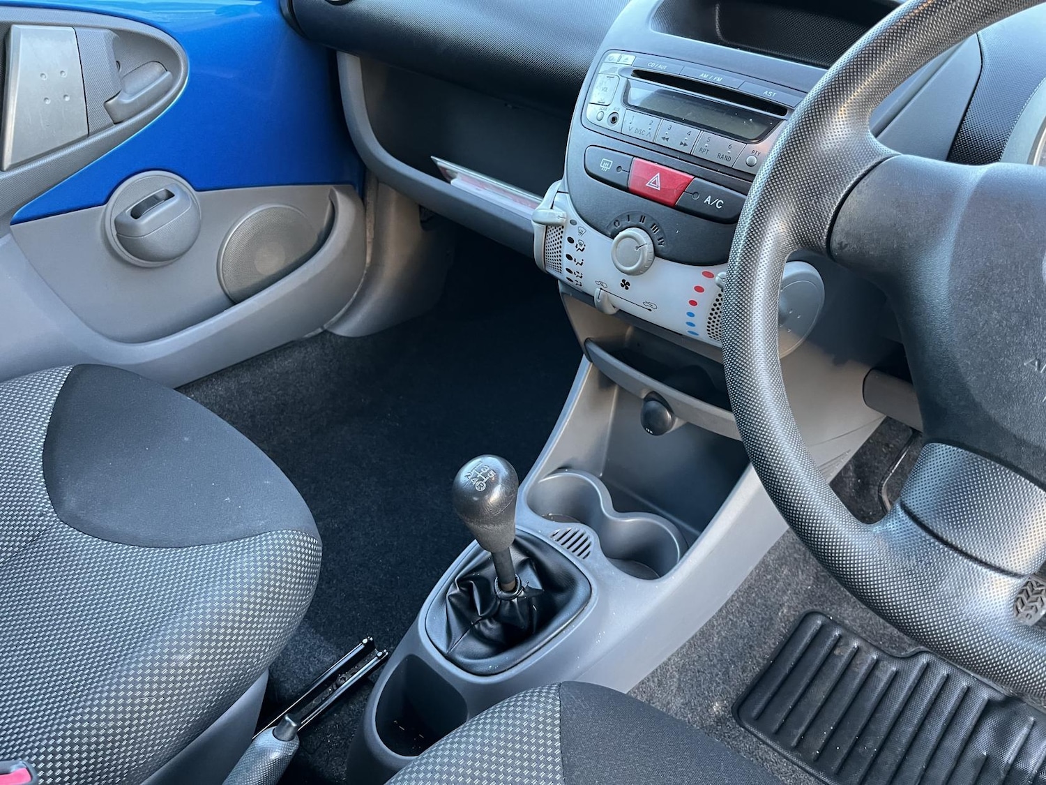 Used Toyota AYGO 2010 for sale - 77228519: Photo 31