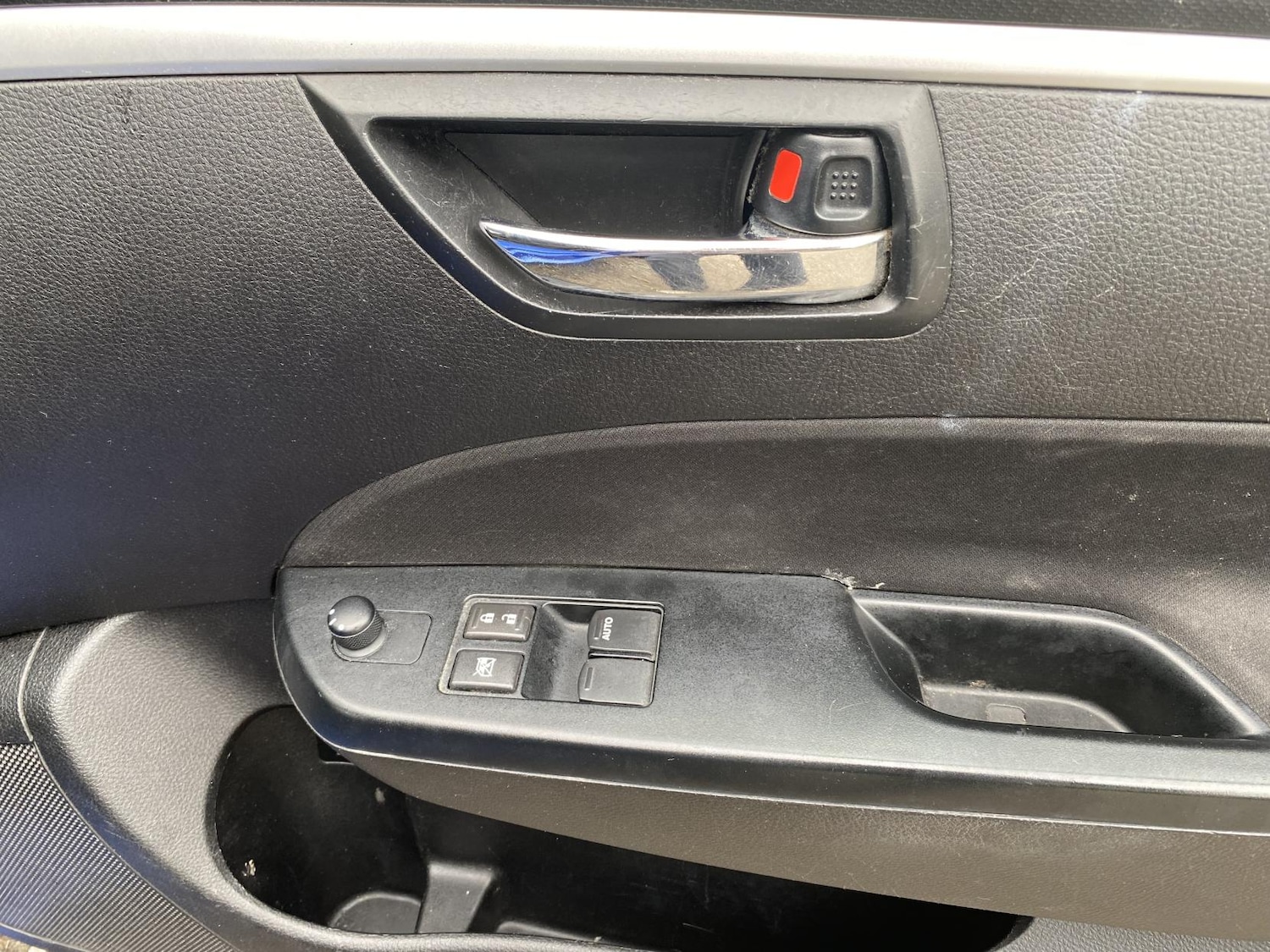 Used Suzuki Swift 2014 for sale - 76336029: Photo 20