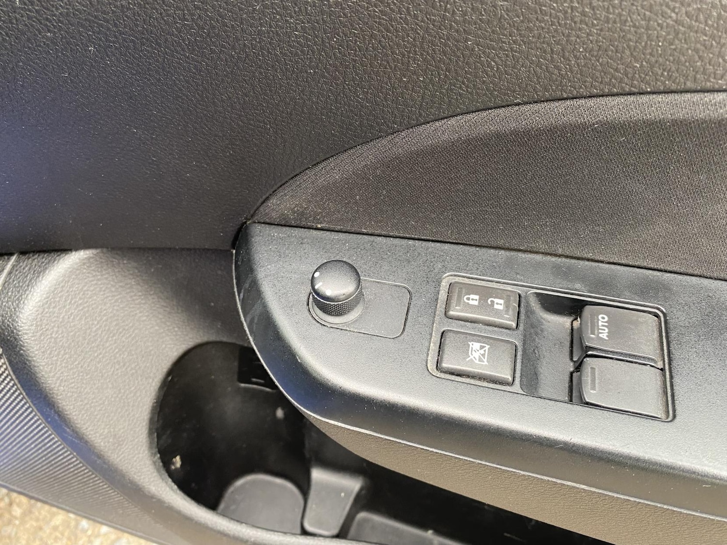 Used Suzuki Swift 2014 for sale - 76336029: Photo 22