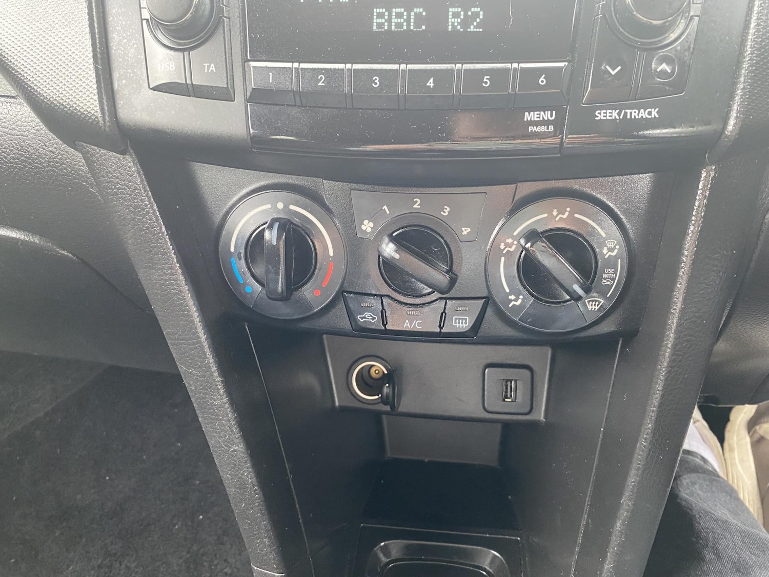Used Suzuki Swift 2014 for sale - 76336029: Photo 34