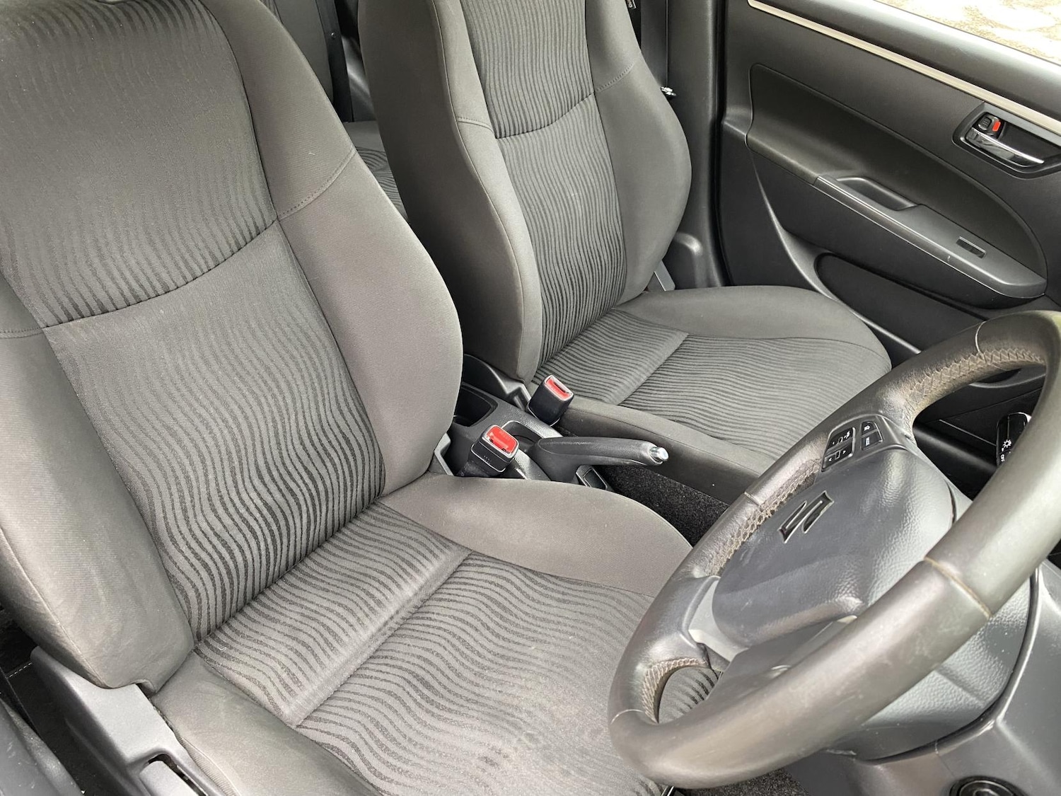 Used Suzuki Swift 2012 for sale - 78085653: Photo 16