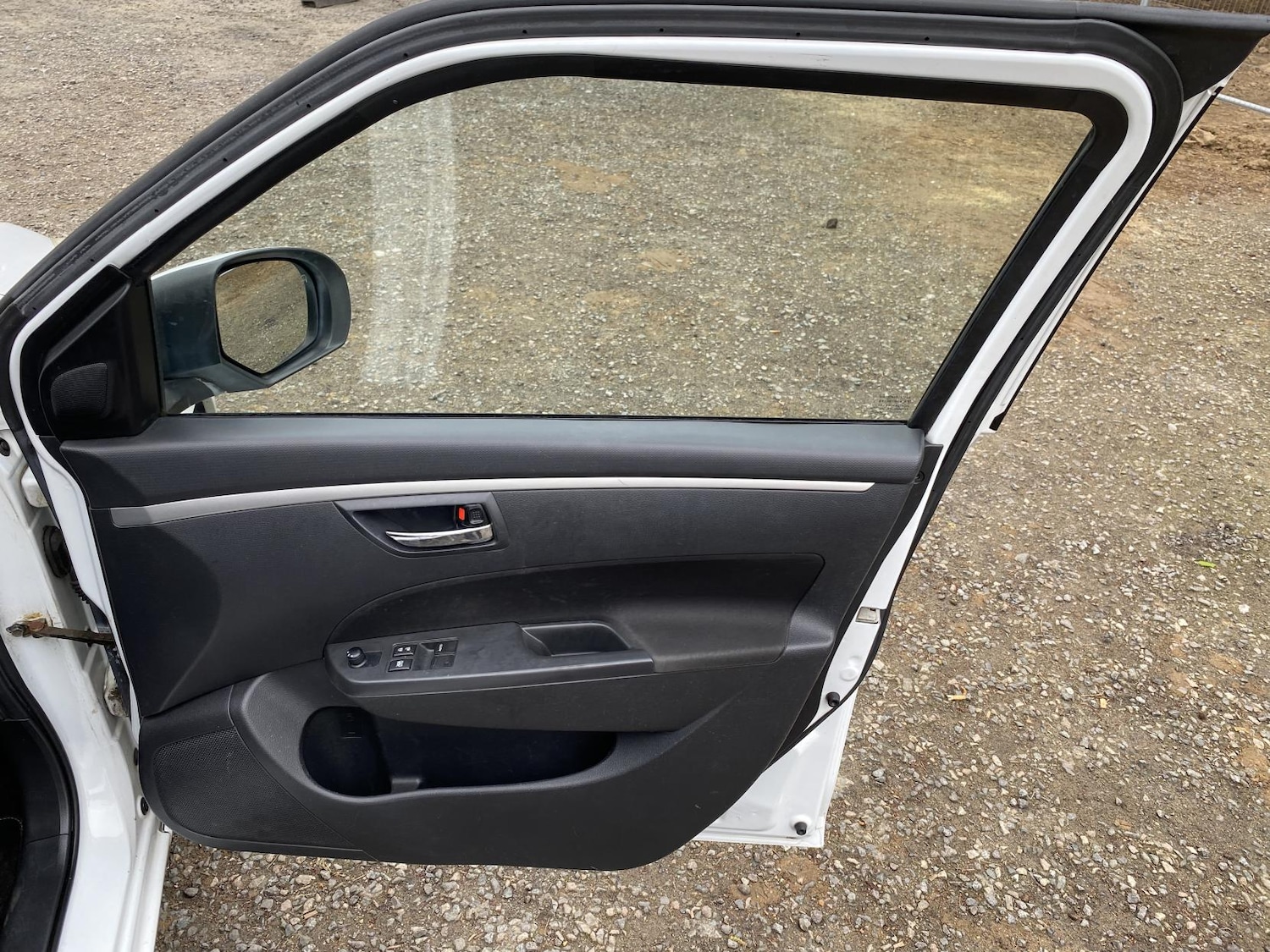 Used Suzuki Swift 2012 for sale - 78085653: Photo 31