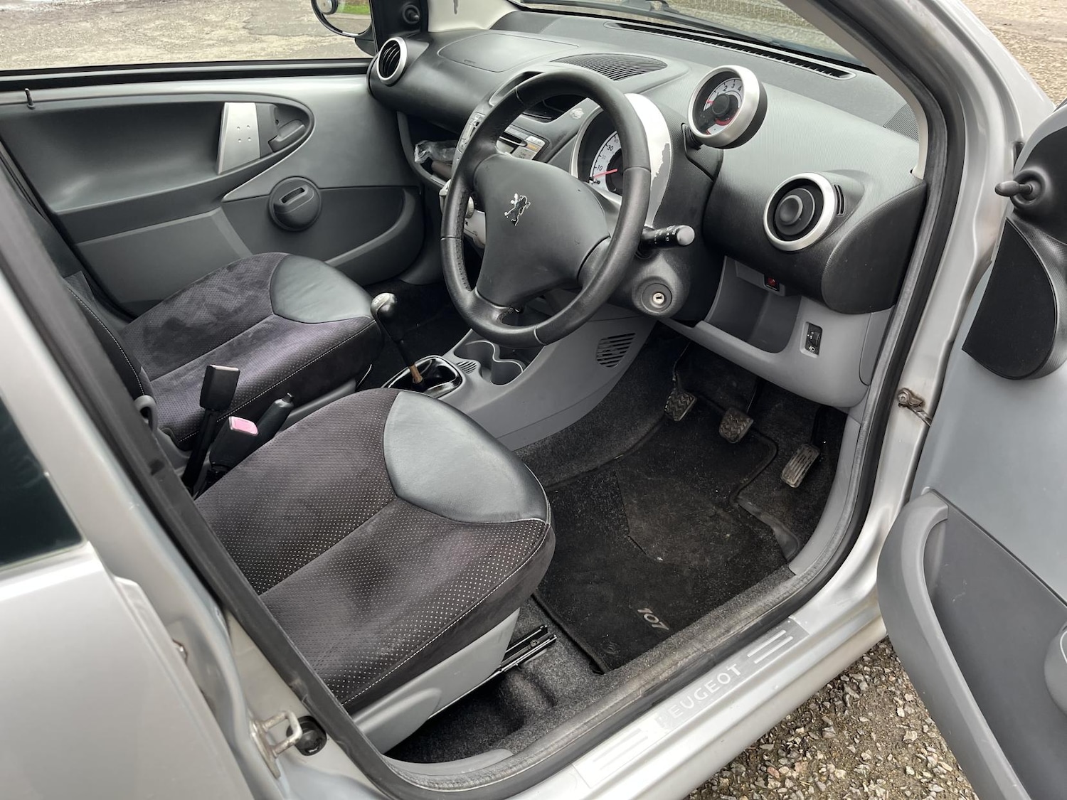 Used Peugeot 107 2010 for sale - 77478306: Photo 26