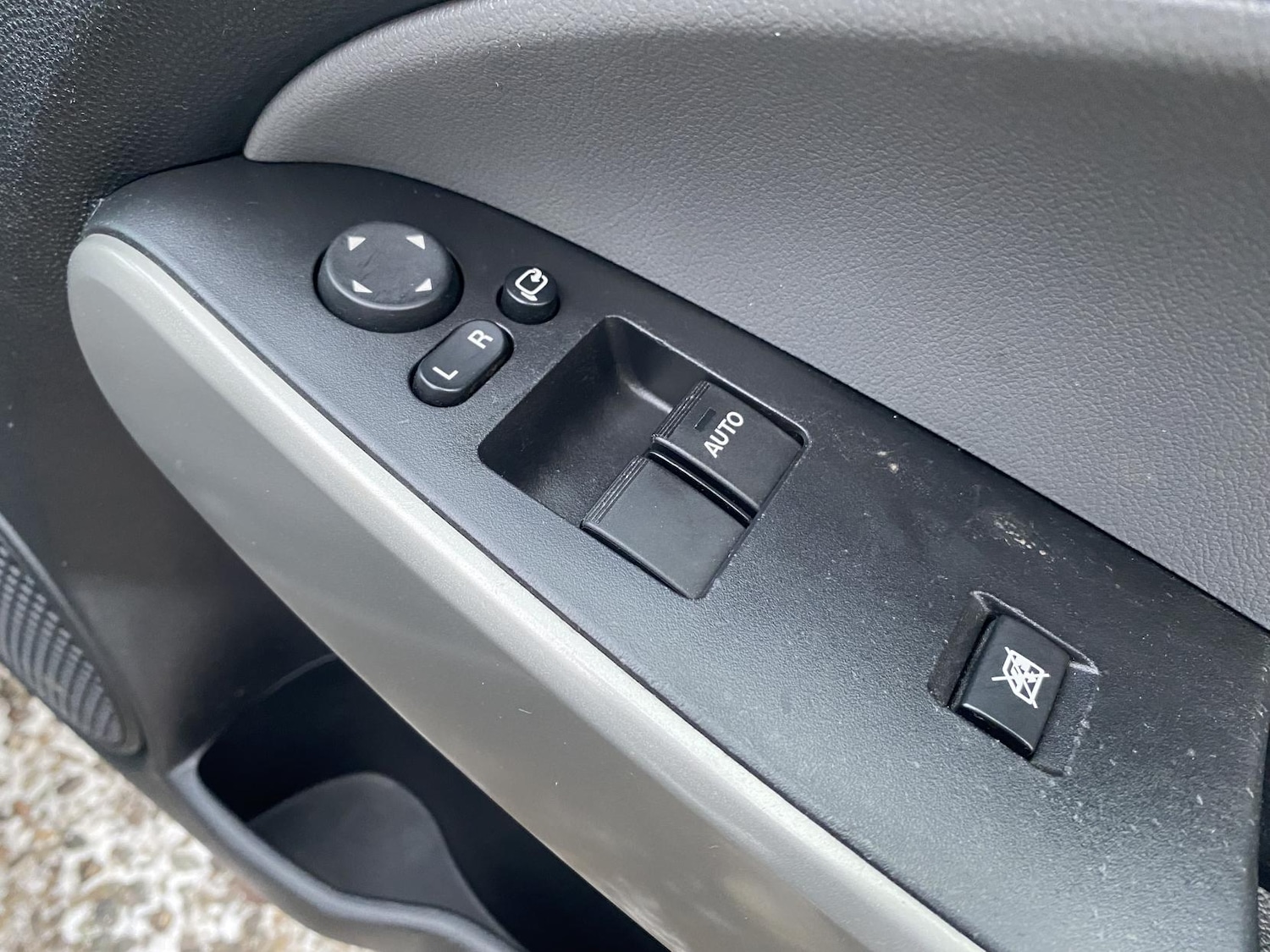 Used Mazda Mazda2 2010 for sale - 77118894: Photo 21