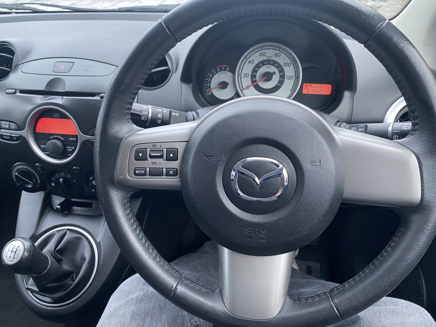 Used Mazda Mazda2 2010 for sale - 77118894: Photo 29