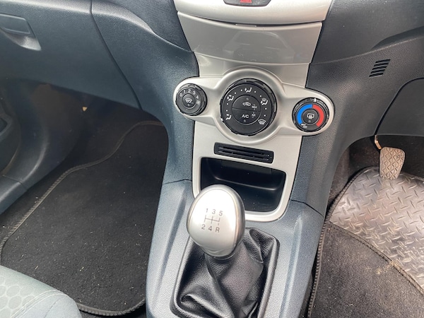 Used Ford Fiesta 2012 for sale - 76294408: Photo 15