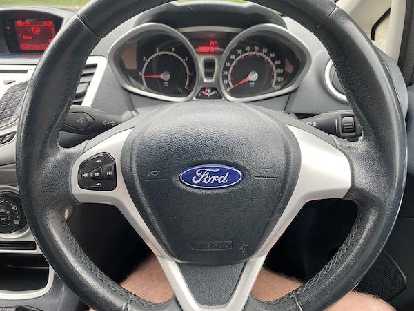 Used Ford Fiesta 2012 for sale - 76294408: Photo 16